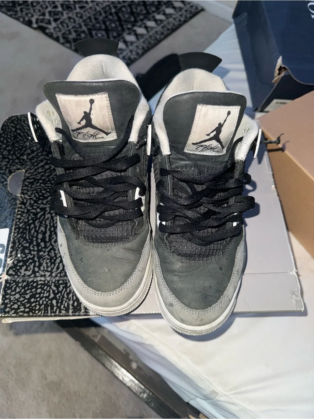 Jordan Men's White and Gray Retro Low-Top Sneaker and Air Jordan 4 